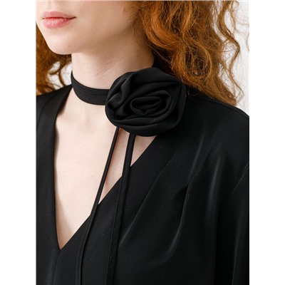 Блузка чёрная с чокером