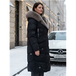 Двубортное пальто зимнее утепленное с мехом и капюшоном черного цвета 7626Ch