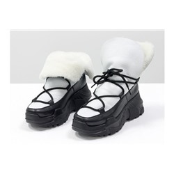 Яркие женские ботинки, в стиле Moon Boot, из натуральной кожи черного цвета и меха овечки белого цвета, на современной высокой платформе практичного черного цвета, Б-19126-02