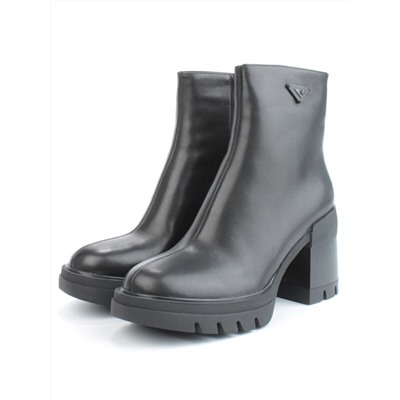 04-M3153-3570-42M-11 BLACK Ботинки зимние женские (натуральная кожа, натуральный мех)