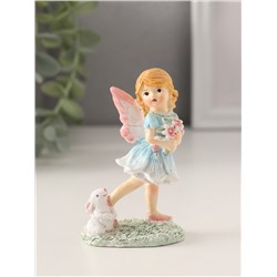 Фигурка полистоун «Девочка-фея с кроликом, охапкой цветов», 5.5×4×9 см