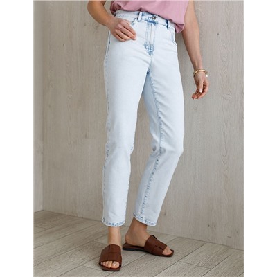 Укороченные джинсы c декоративной стиркой из эластичного плотного денима