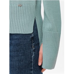 Джемпер вязаный с разрезами на рукавах