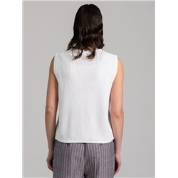Жилет вязаный белый