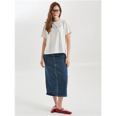 Футболка молочного цвета с принтом