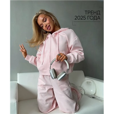 Спортивный костюм: брюки и толстовка на молнии