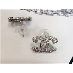 Серьги стильные