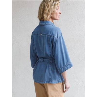 Удлиненная блузка с поясом и карманами из джинсового лиоцелла