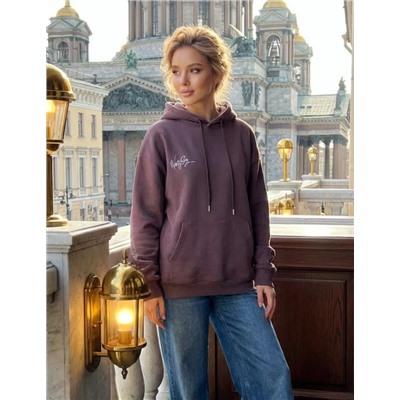 Толстовка с вышивкой