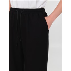 Брюки чёрные прямые с карманами