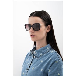 SALE Солнцезащитные очки INVU IB22517A с чехлом 20201