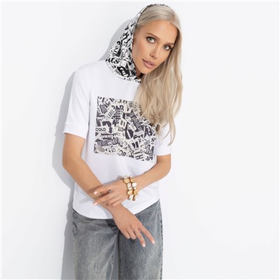 Футболка с капюшоном, Увлечена собой (графика)