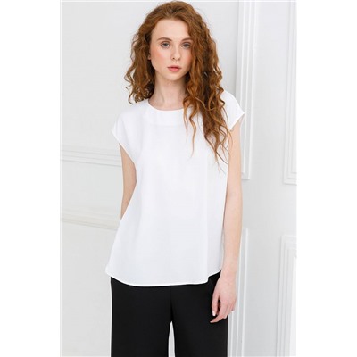 Блузка со спущенным плечом в белом цвете