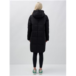 Куртка зимняя женская с капюшоном удлиненная стеганная черного цвета 9629Ch