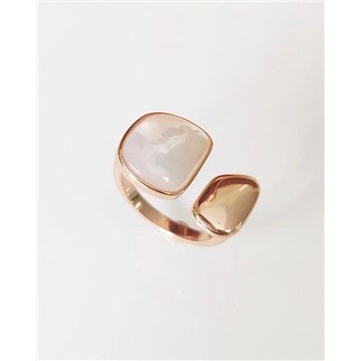 Кольцо с натуральным перламутром