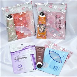 Подарочный мини-набор в цветочном пакетике (Маска + Крем для рук + Патчи 1 пара)