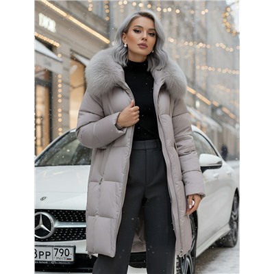 Пальто зимнее утепленное с мехом и капюшоном тренд светло-коричневого цвета 7630SK