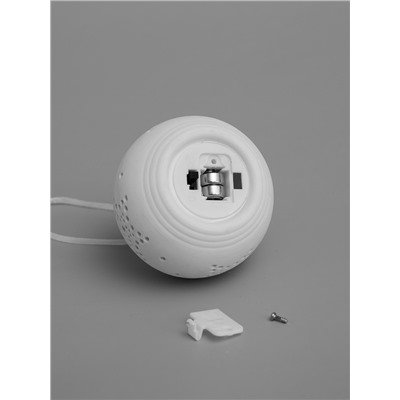 Ёлочный шар «Звёздочки», 6.9×6.9×5.9 см, 1 LED, керамика, от батареек LR44×3, свечение тёплое белое