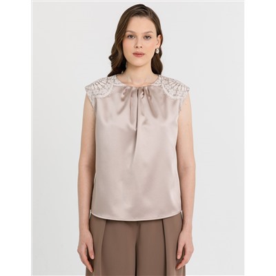 Блуза бежевая с кружевом