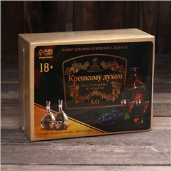 Подарочный набор для приготовления коньяка «Крепкому духом»: набор трав и специй 2 шт. х 20 г, 2 штофа по 500 мл., инструкция