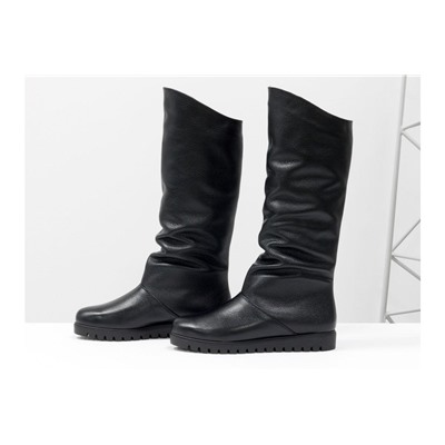 Женские теплые сапоги в стиле UGG, выполнены из натурального кожи флотар черного цвета, на утолщенной подошве, М-16080-10