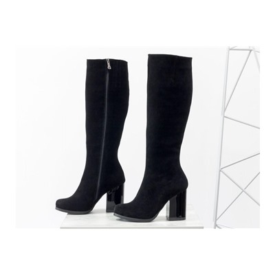 Высокие сапоги для женщин из натуральной замши черного цвета на расширенном глянцевом каблуке,  ТМ Gino Figini М-17405-04