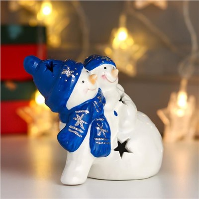 Сувенир керамика свет "Снеговички, синие колпаки и шарфы" 10х12х8 см