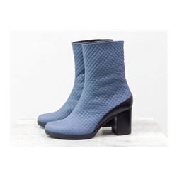 Красивые женские ботинки на среднем каблуке, из натуральной кожи серо-синего цвета необычной текстуры и с кожаным элементом на пятке черного цвета,  Б-17456/2-03