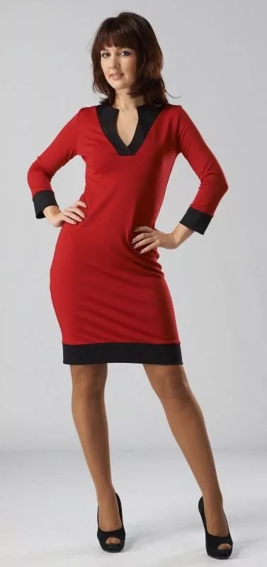 Платье красный трикотаж