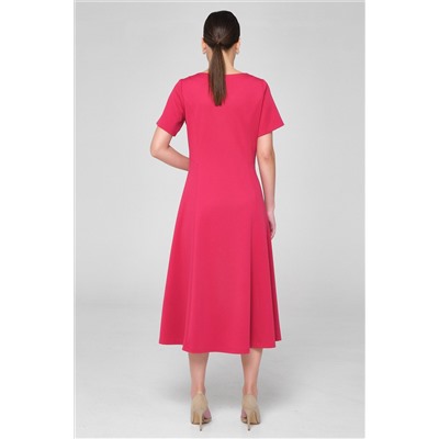 Розовое платье с коротким рукавом