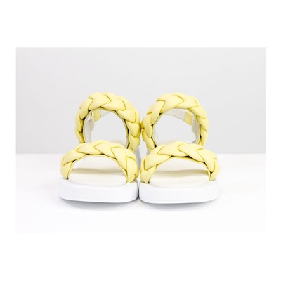 Кожаные легкие босоножки "дутики" с косичками, на невысокой платформе, выполнены из натуральной итальянской кожи светло-желтого цвета, Новая Коллекция Весна-Лето от Gino Figini, С-2129-04