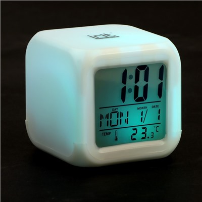 Часы-будильник Irit IR-600, календарь, температура, подсветка, 3хААА, белые