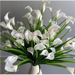 Цветы искусственные декоративные Каллы белые ПЛАСТИК (7 веток 35 цветков) 40 см
