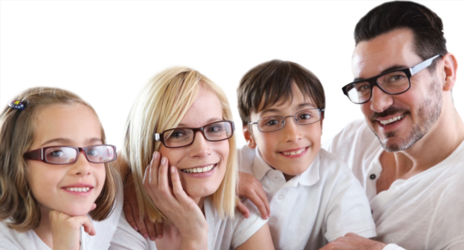 Оптика для всей семьи. Семья с очками. Люди в очках для зрения. Дети в очках для зрения. Люди в очках оптика.