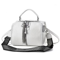 Женская сумка-рюкзак ЭКО кожа с декором белый