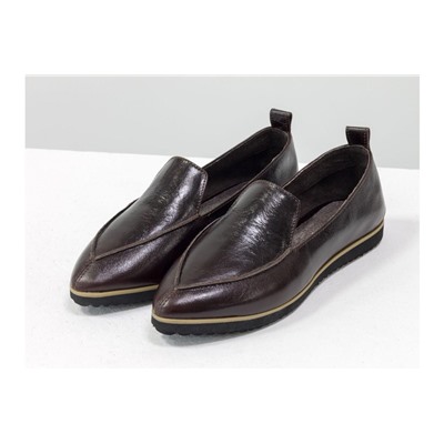 Легкие туфли без подклада из натуральной лаковой кожи коричневого цвета, на облегченной черной подошве, Т-1707-33