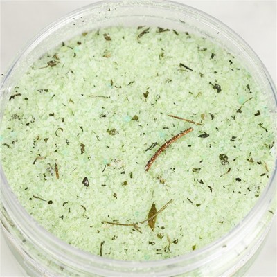 Соляной скраб дл тела "Мята" с алтайскими травами, тонизирующий 250 мл
