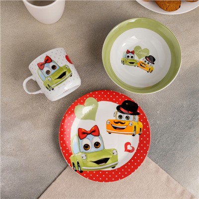Набор детской посуды «Влюблённые машинки», 3 предмета: кружка 230 мл, миска 400 мл, тарелка 18 см