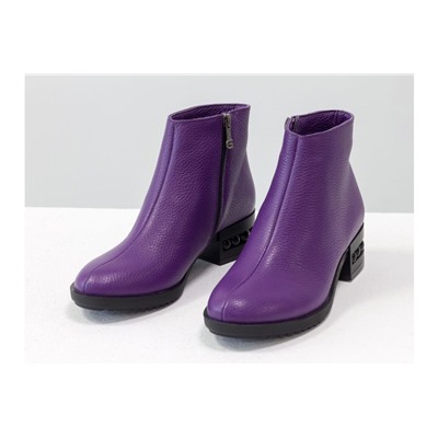 Классические кожаные ботинки в стиле Chanel красивого фиолетового цвета, на не высоком каблуке со вставками черных глянцевых жемчужин, Коллекция Осень Зима,  Б-1833-03