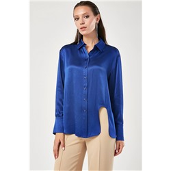 Синяя блуза с фигурным вырезом