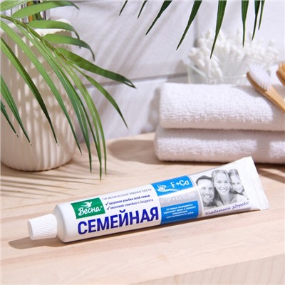 Зубная паста Весна Семейная фтор + кальций, 90 г