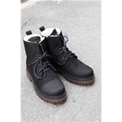 Женские зимние ботинки из черной кожи 8203-2-0-1