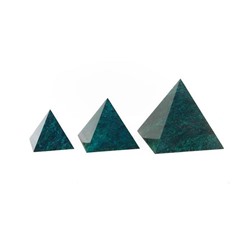 Пирамида 6,5х6,5 см камень змеевик