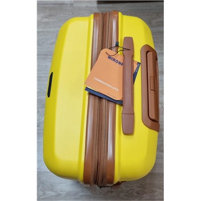 Набор из 3-х чемоданов с расширением 11182 Желтый