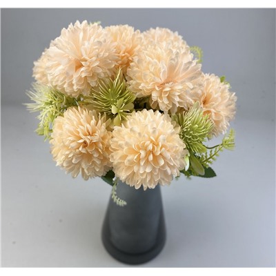 Хризантема персиковая букет 4головы 35см с зеленью