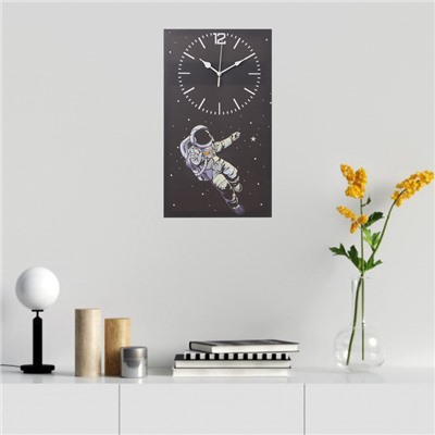 Часы-картина настенные "Космонавт", плавный ход, 35 х 60 см